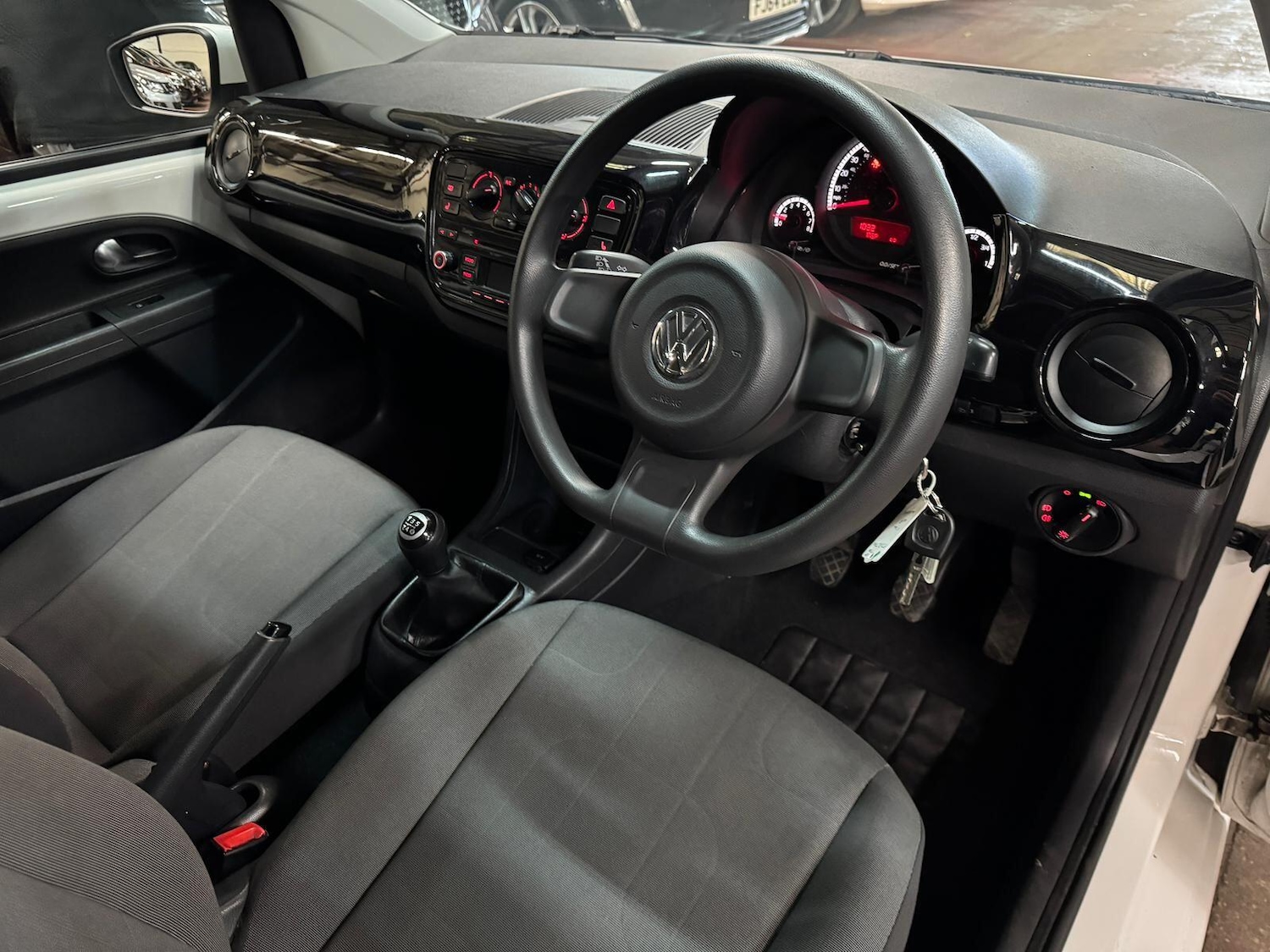 Used Volkswagen up! 2013 for sale - 76714857: Photo 17