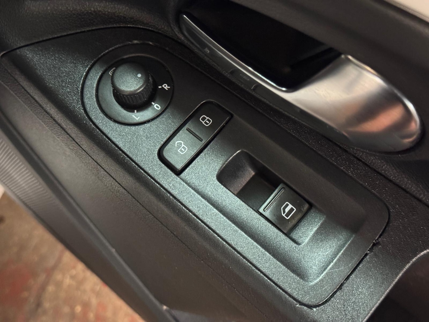 Used Volkswagen up! 2013 for sale - 76714857: Photo 33