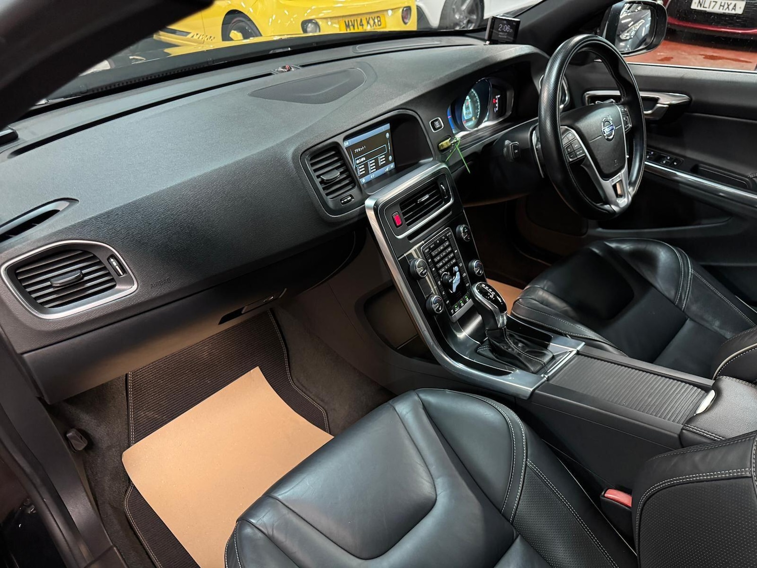 Used Volvo V60 for sale - 77120373: Photo 24