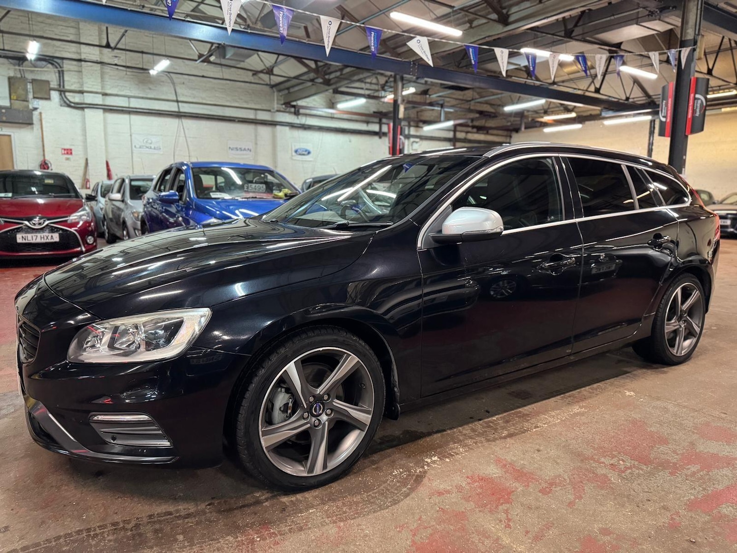 Used Volvo V60 for sale - 77120373: Photo 3