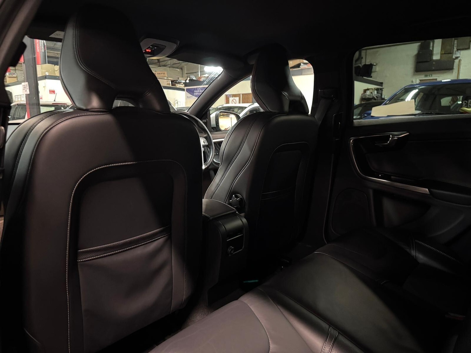 Used Volvo V60 for sale - 77120373: Photo 31