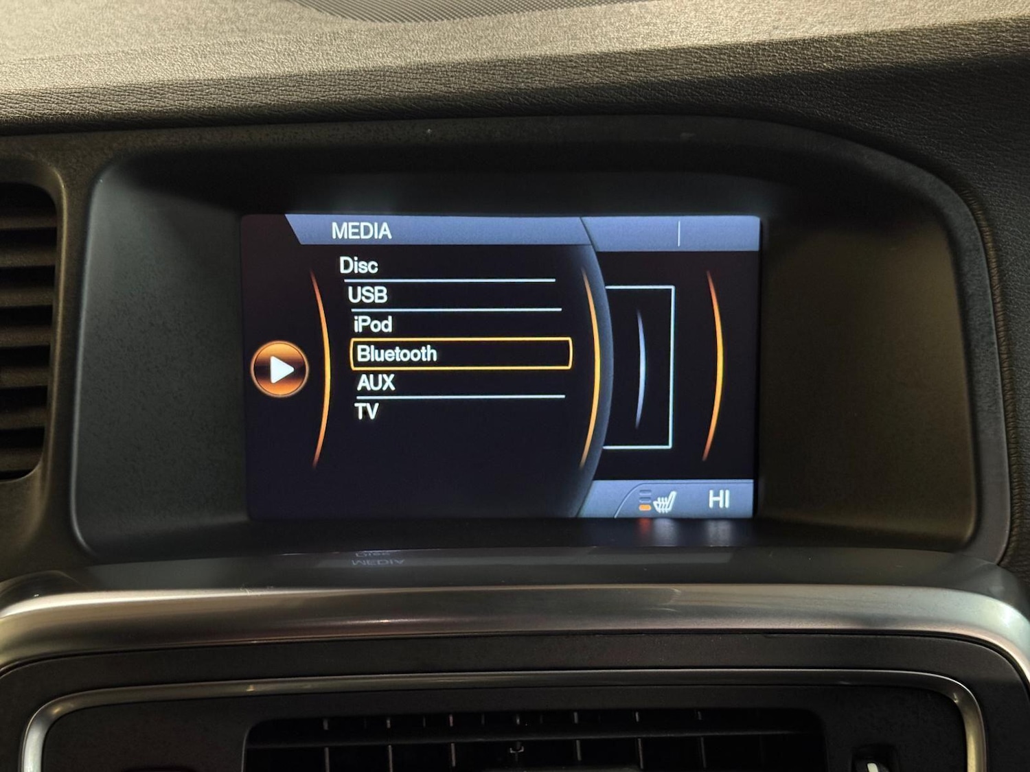 Used Volvo V60 for sale - 77120373: Photo 48