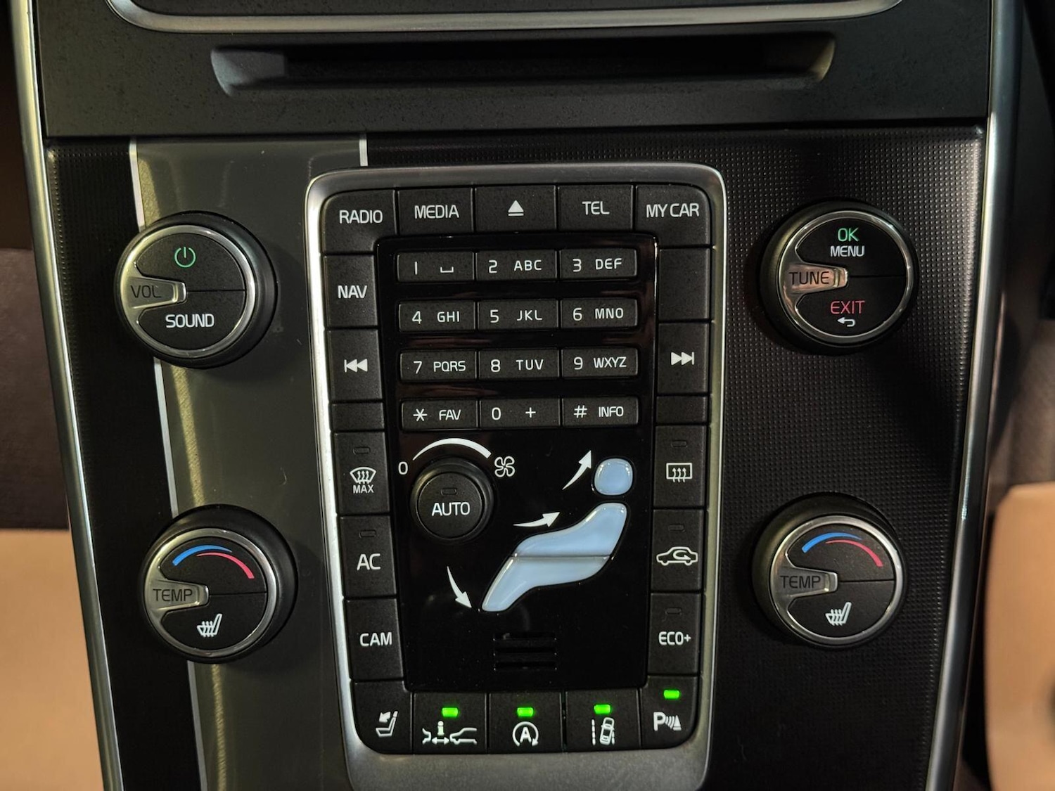 Used Volvo V60 for sale - 77120373: Photo 53