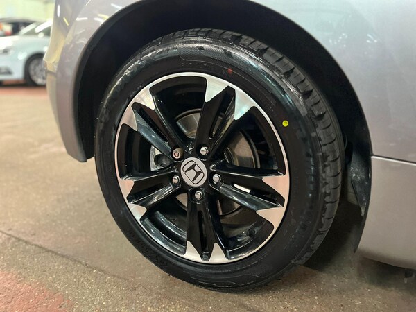 Used Honda CR-Z 2013 for sale - 75532833: Photo 11