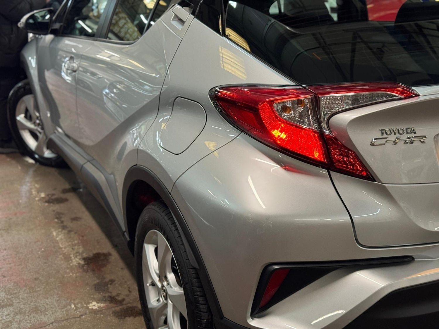 Used Toyota C-HR 2018 for sale - 76657462: Photo 12