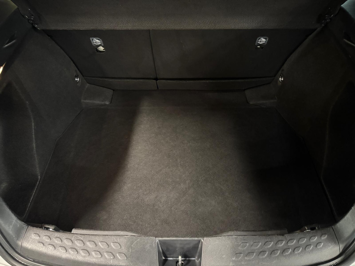 Used Toyota C-HR 2018 for sale - 76657462: Photo 16