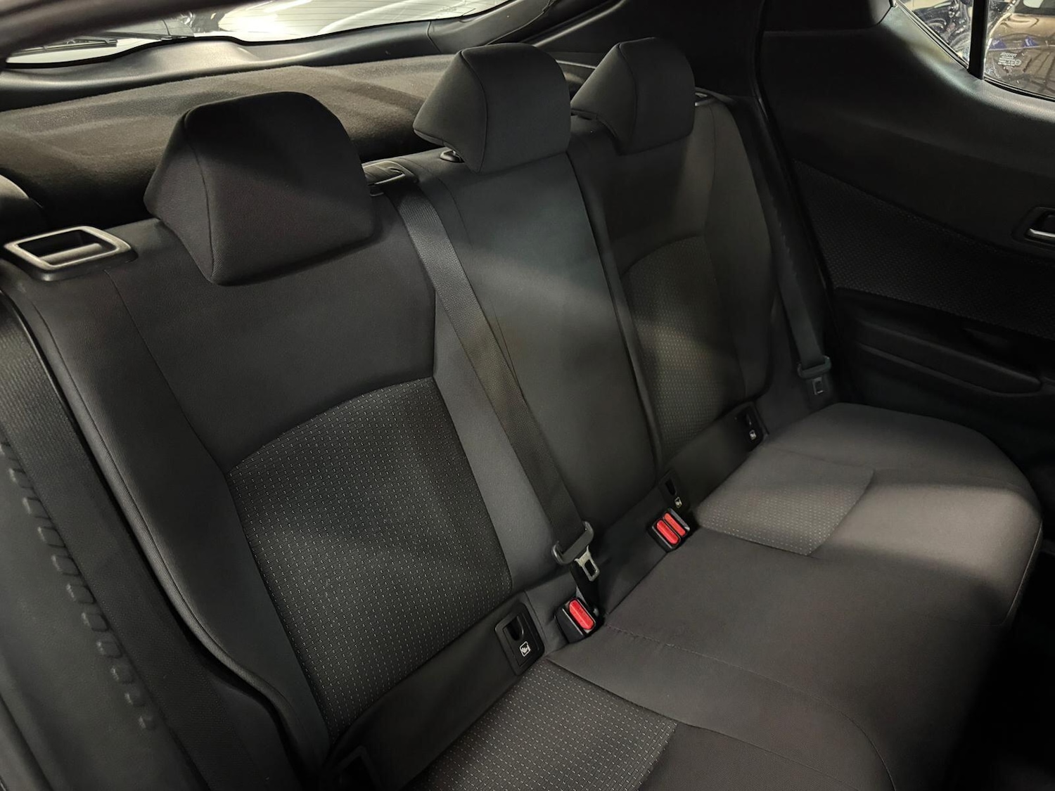 Used Toyota C-HR 2018 for sale - 76657462: Photo 25