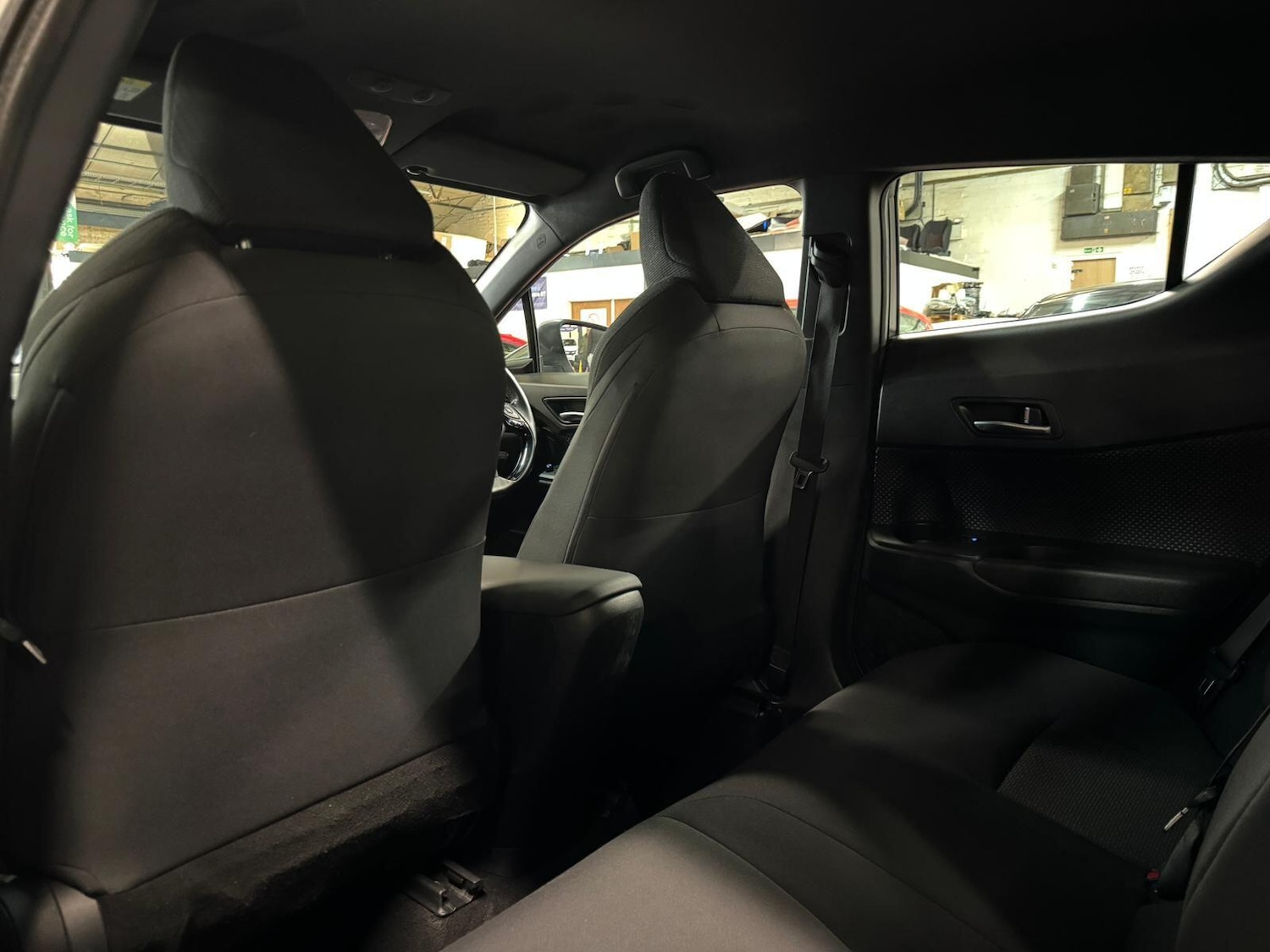 Used Toyota C-HR 2018 for sale - 76657462: Photo 29