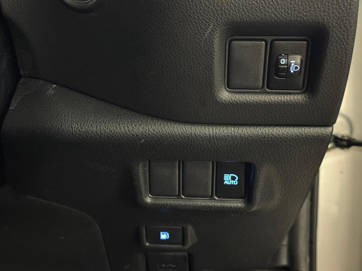 Used Toyota C-HR 2018 for sale - 76657462: Photo 38