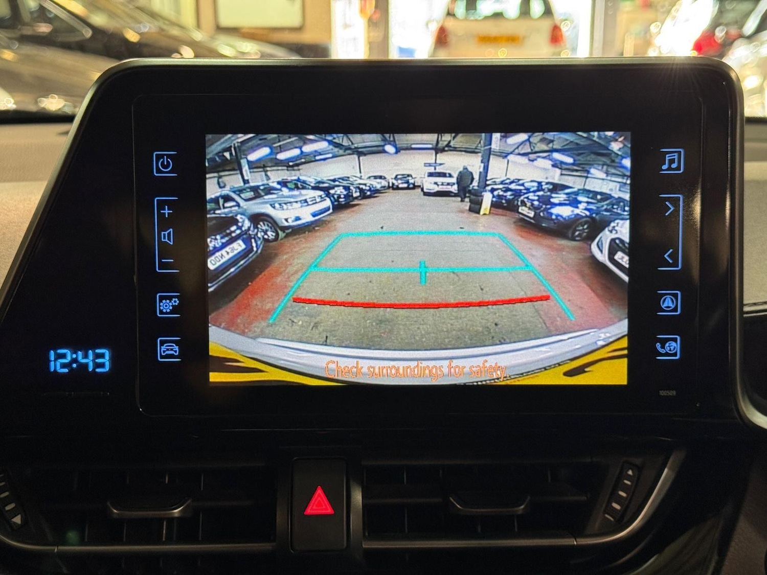 Used Toyota C-HR 2018 for sale - 76657462: Photo 43