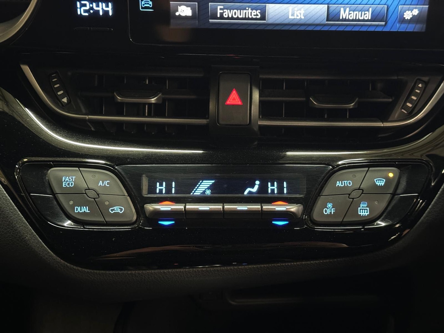 Used Toyota C-HR 2018 for sale - 76657462: Photo 45