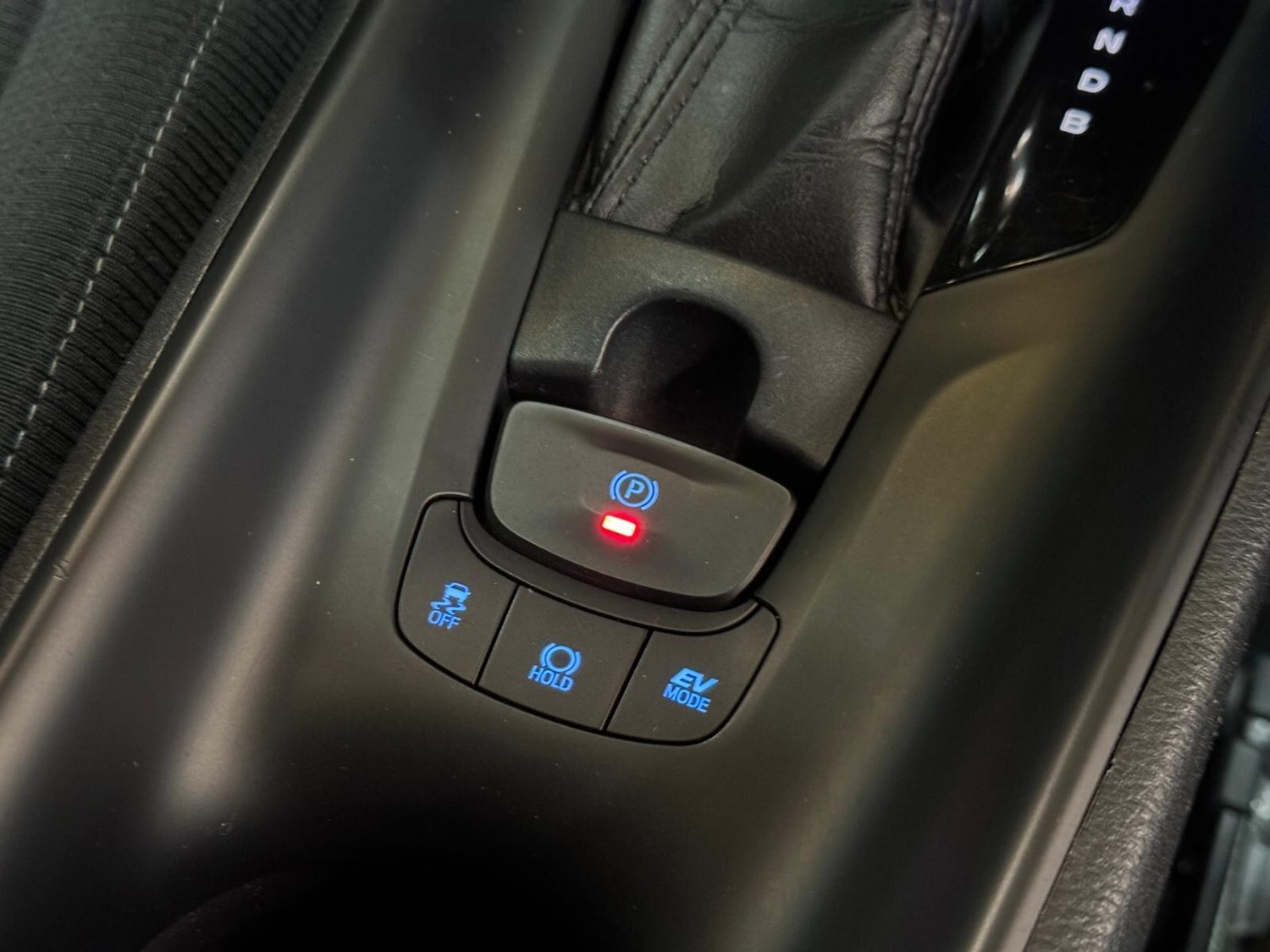 Used Toyota C-HR 2018 for sale - 76657462: Photo 46