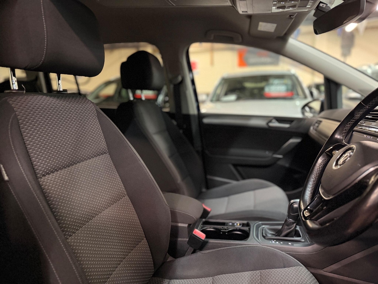 Used Volkswagen Touran for sale - 76458094: Photo 16