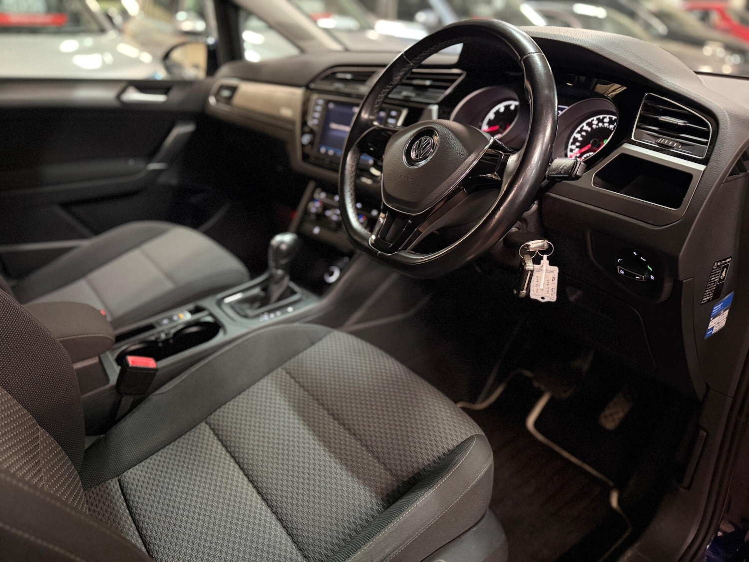 Used Volkswagen Touran for sale - 76458094: Photo 17