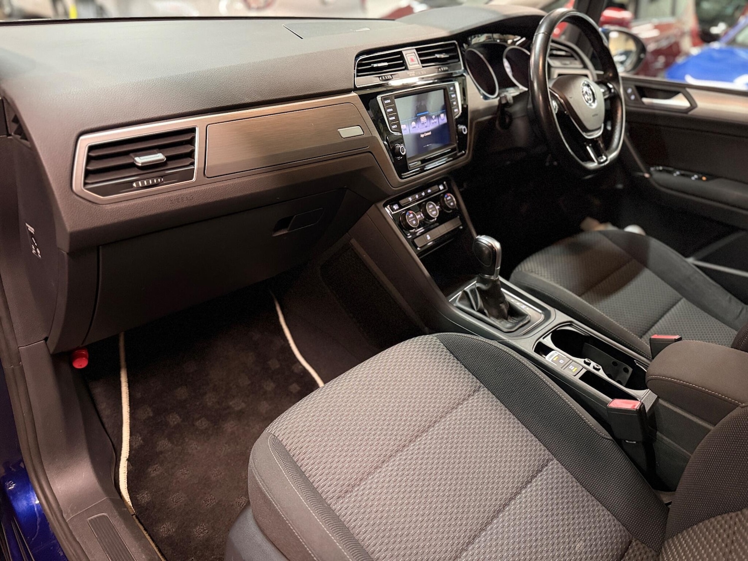 Used Volkswagen Touran for sale - 76458094: Photo 18