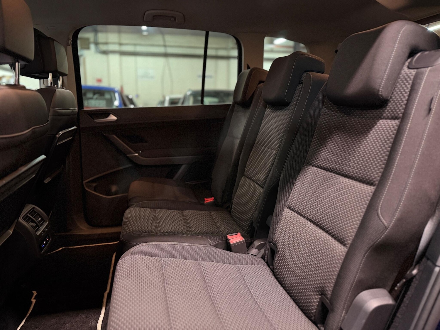 Used Volkswagen Touran for sale - 76458094: Photo 25