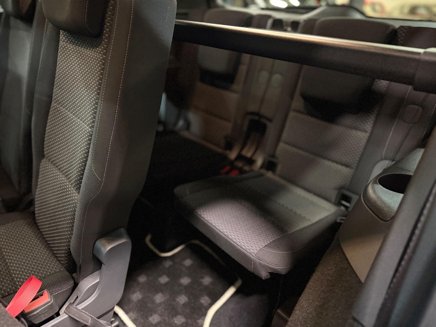 Used Volkswagen Touran for sale - 76458094: Photo 27