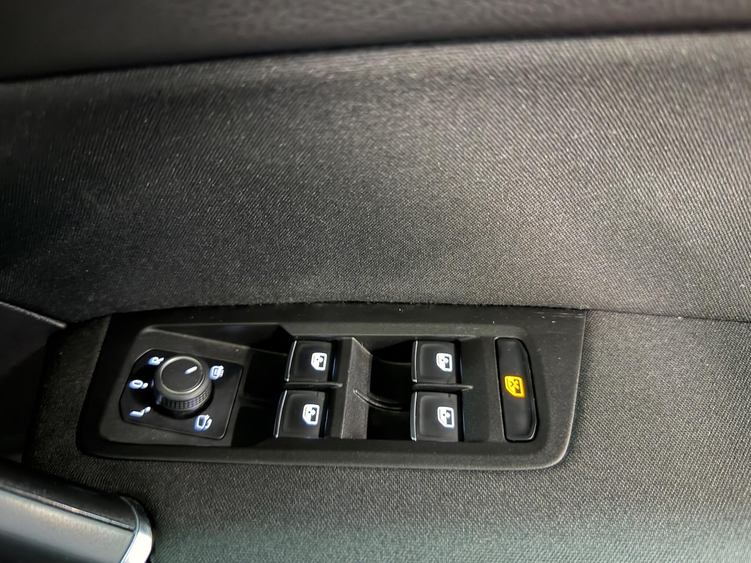 Used Volkswagen Touran for sale - 76458094: Photo 35