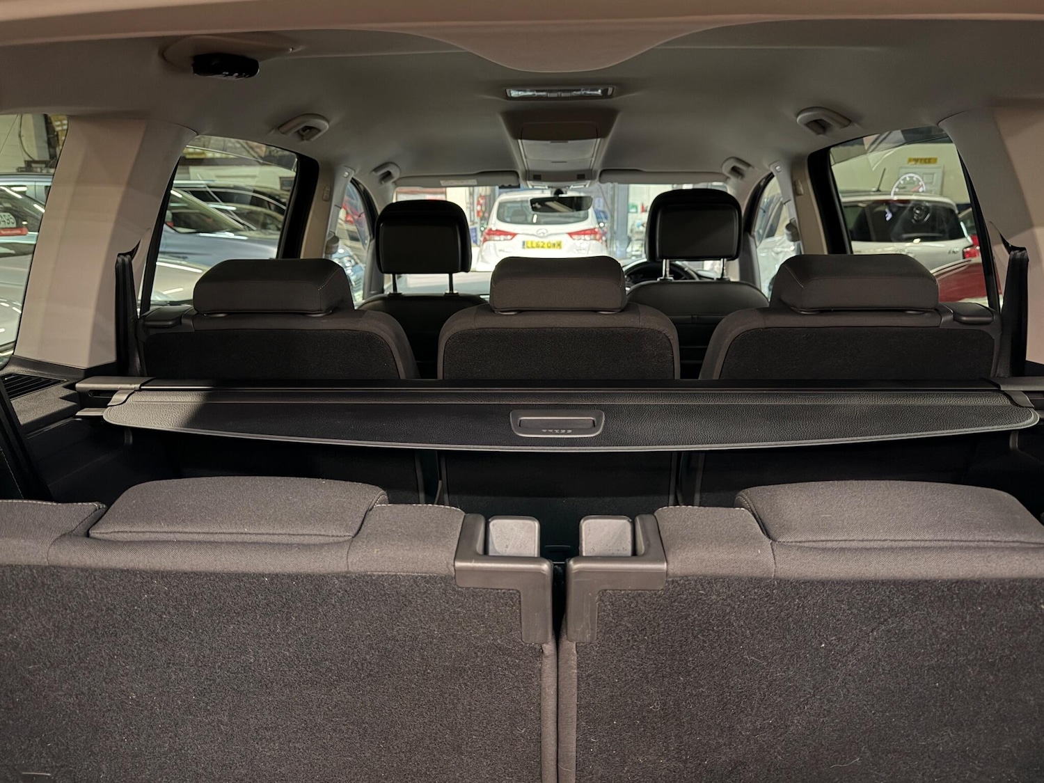 Used Volkswagen Touran for sale - 76458094: Photo 37