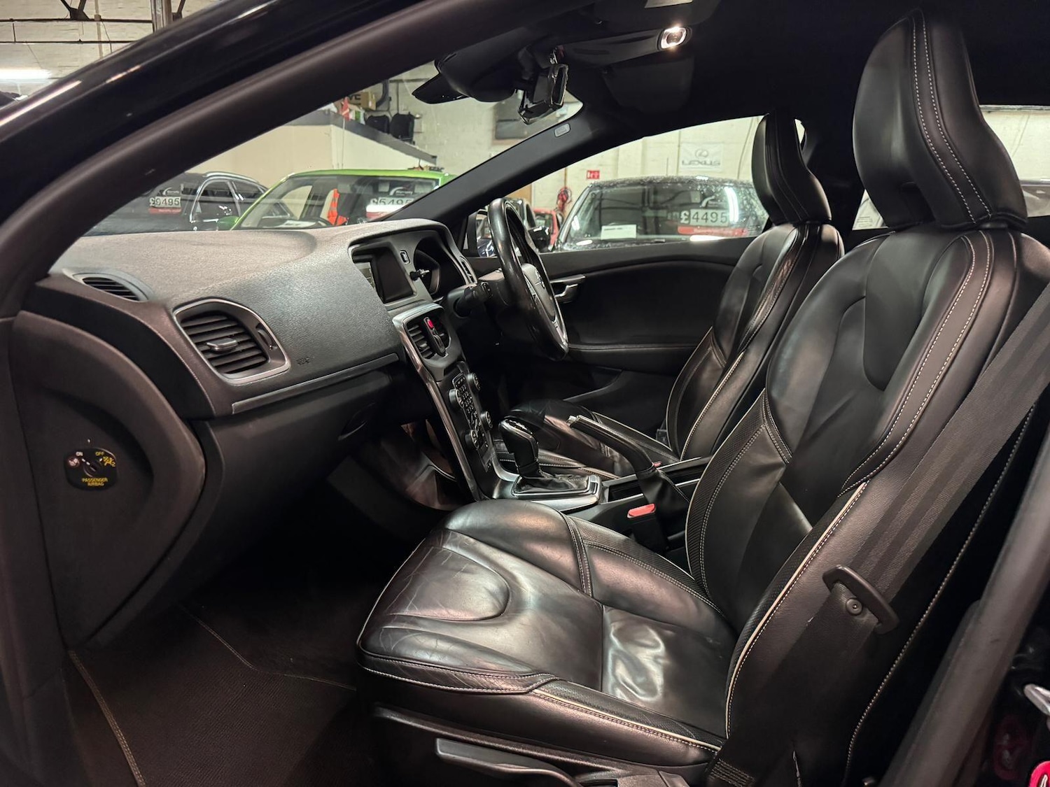 Used Volvo V40 for sale - 77671665: Photo 21