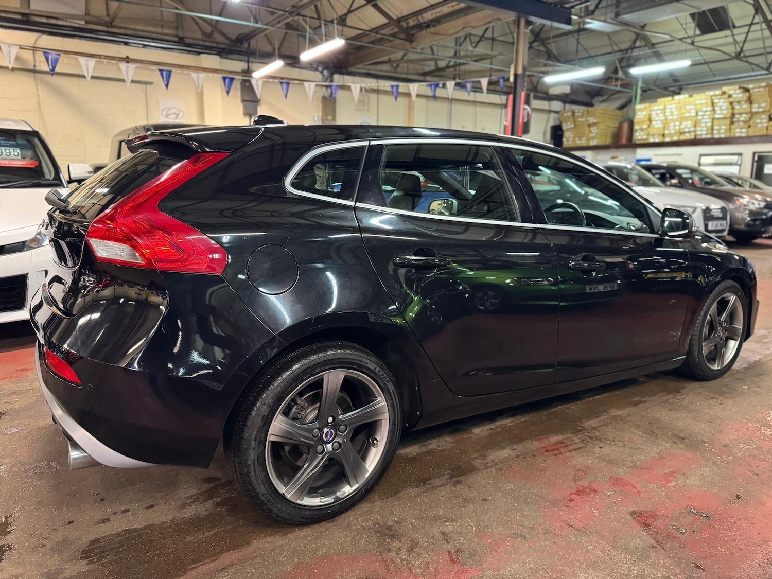 Used Volvo V40 for sale - 77671665: Photo 6