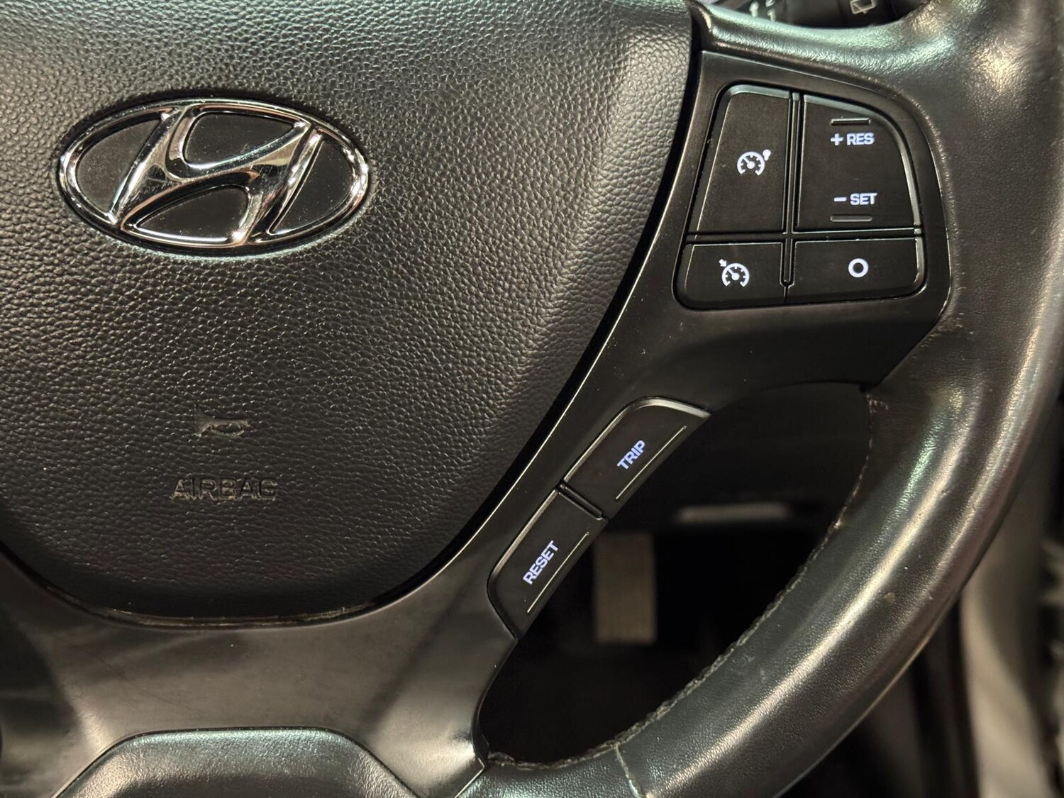 Used Hyundai i10 2016 for sale - 76855898: Photo 36