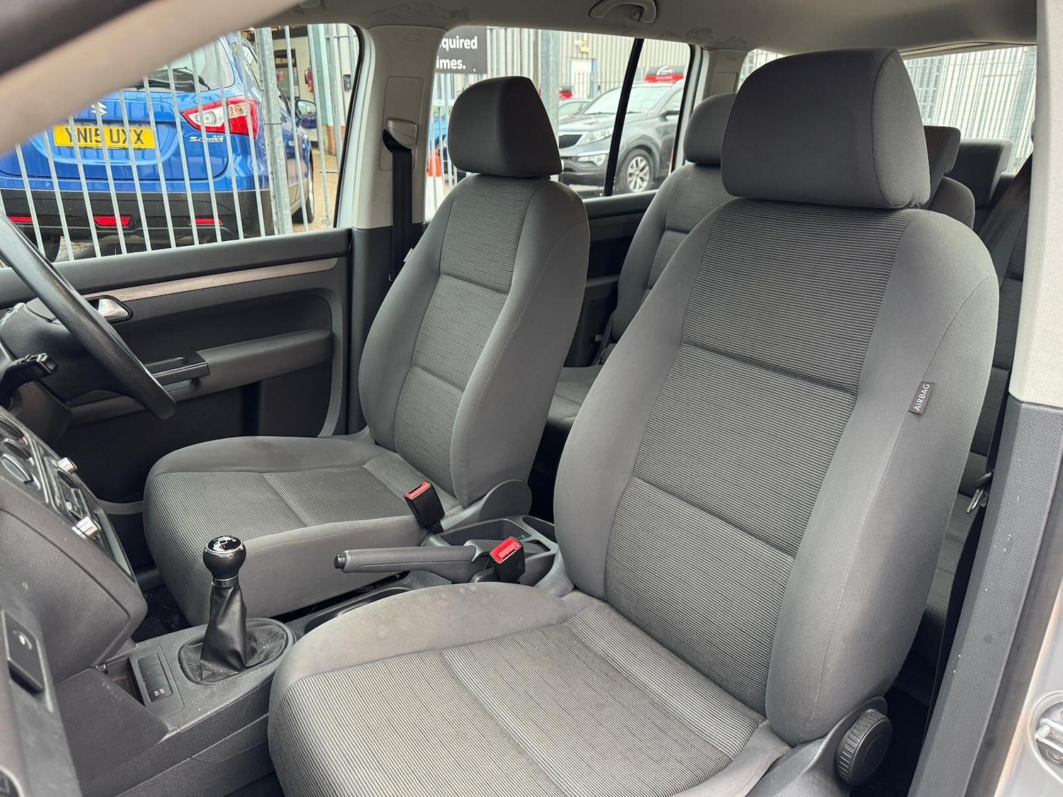 Used Volkswagen Touran 2010 for sale - 77254887: Photo 12