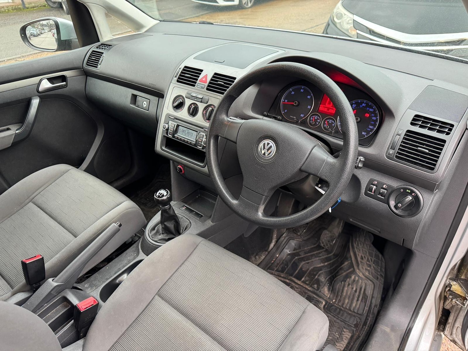 Used Volkswagen Touran 2010 for sale - 77254887: Photo 8