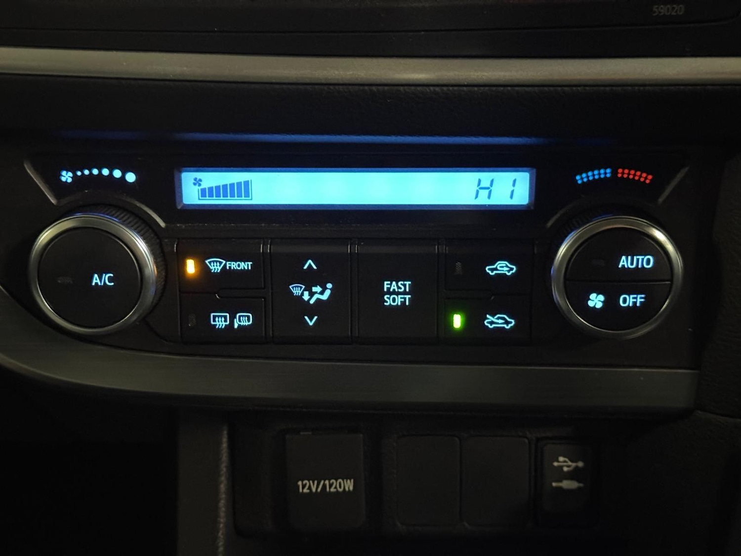 Used Toyota Auris 2013 for sale - 77538450: Photo 41