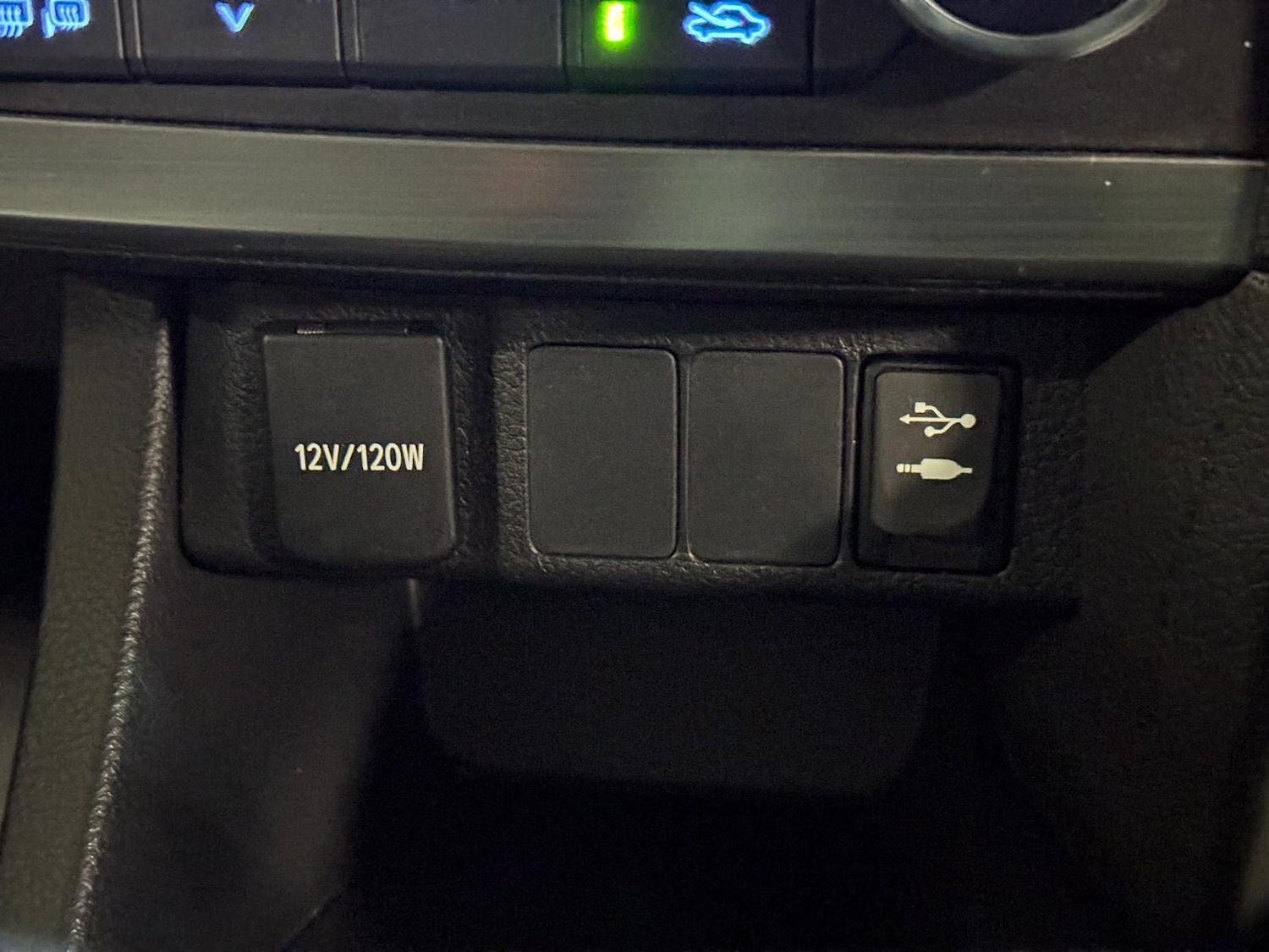 Used Toyota Auris 2013 for sale - 77538450: Photo 42