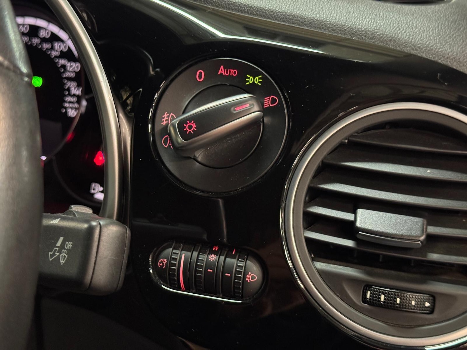 Used Volkswagen Beetle 2025 for sale - 76607100: Photo 35