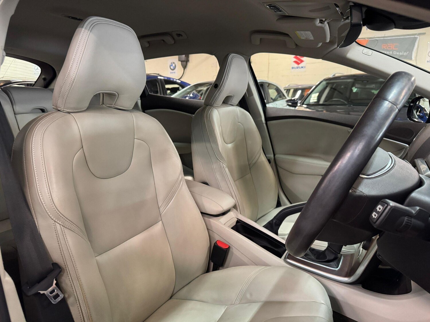 Used Volvo V40 2025 for sale - 76549341: Photo 18