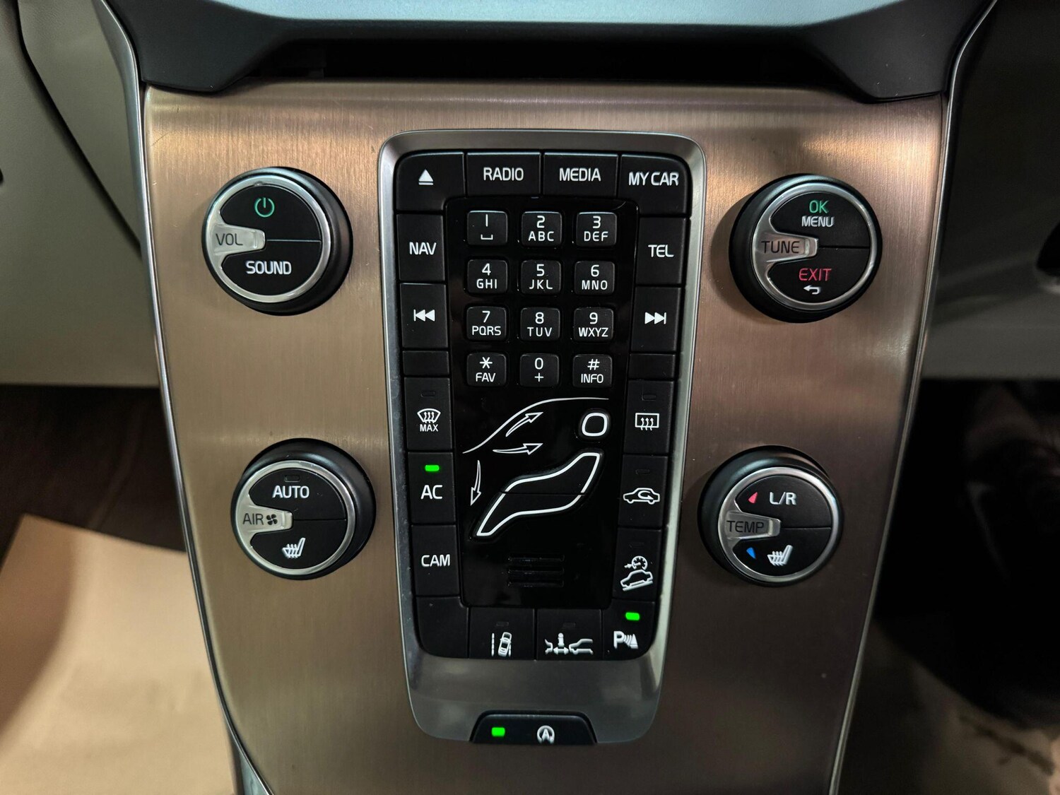 Used Volvo V40 2025 for sale - 76549341: Photo 46