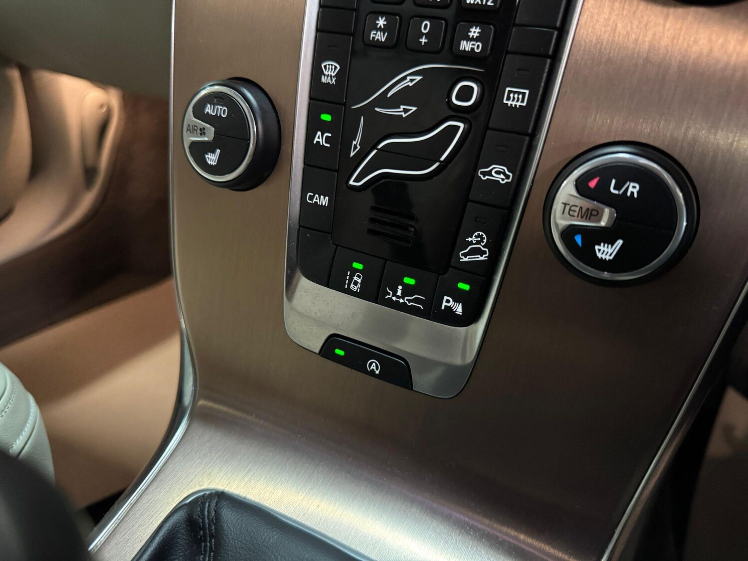 Used Volvo V40 2025 for sale - 76549341: Photo 47