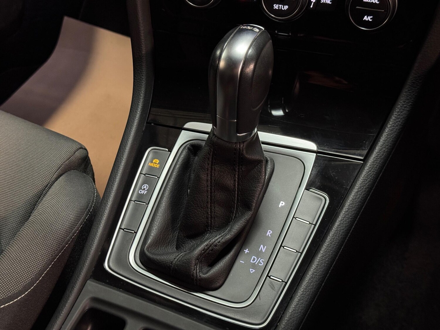 Used Volkswagen Golf for sale - 76370590: Photo 45