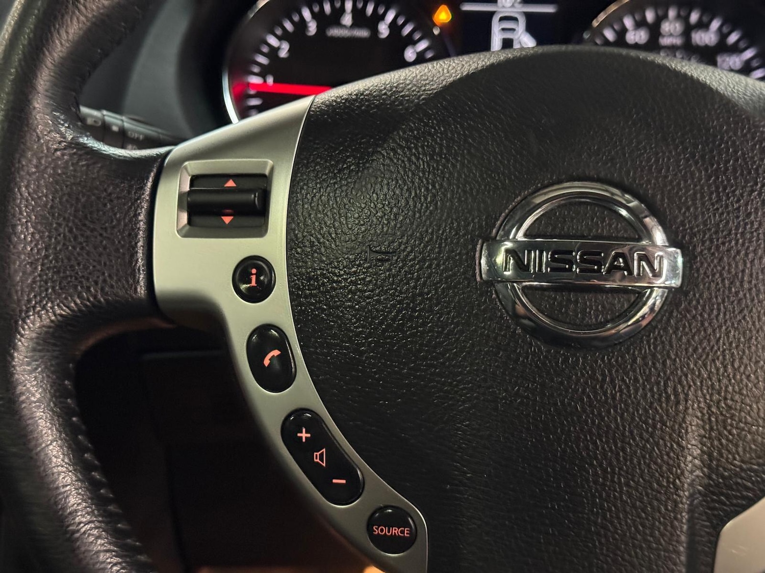 Used Nissan Qashqai 2012 for sale - 76585256: Photo 35