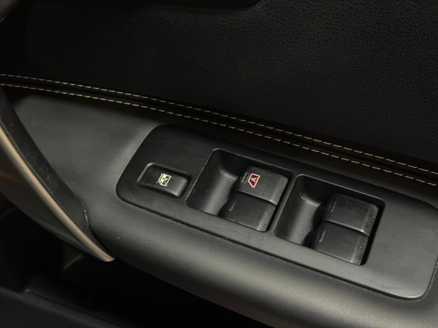 Used Nissan Qashqai 2012 for sale - 76585256: Photo 39