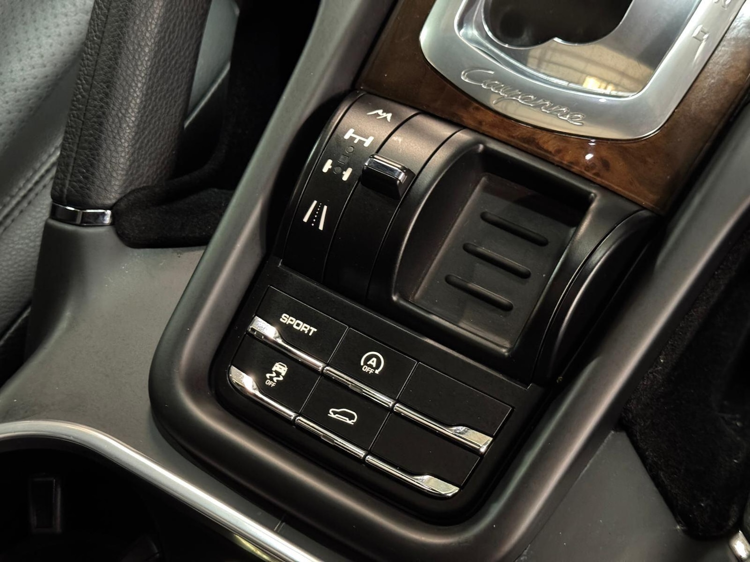 Used Porsche Cayenne for sale - 77646762: Photo 48