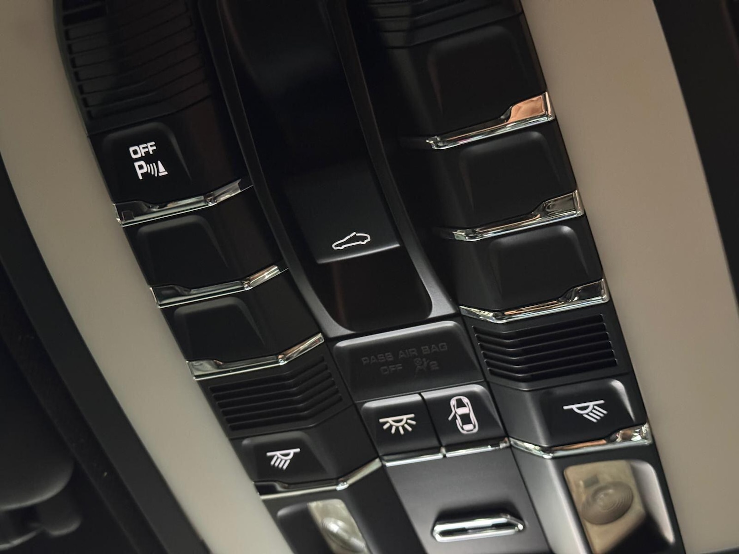 Used Porsche Cayenne for sale - 77646762: Photo 49