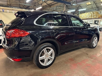 Used Porsche Cayenne 2011 for sale - 77646762: Photo