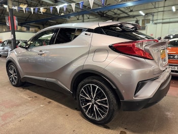 Used Toyota C-HR 2017 for sale - 78573390: Photo