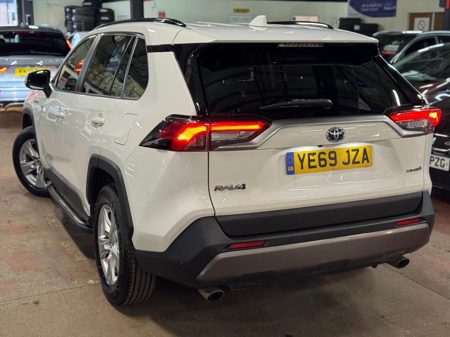 Used Toyota RAV4 2020 for sale - 77613071: Photo 14