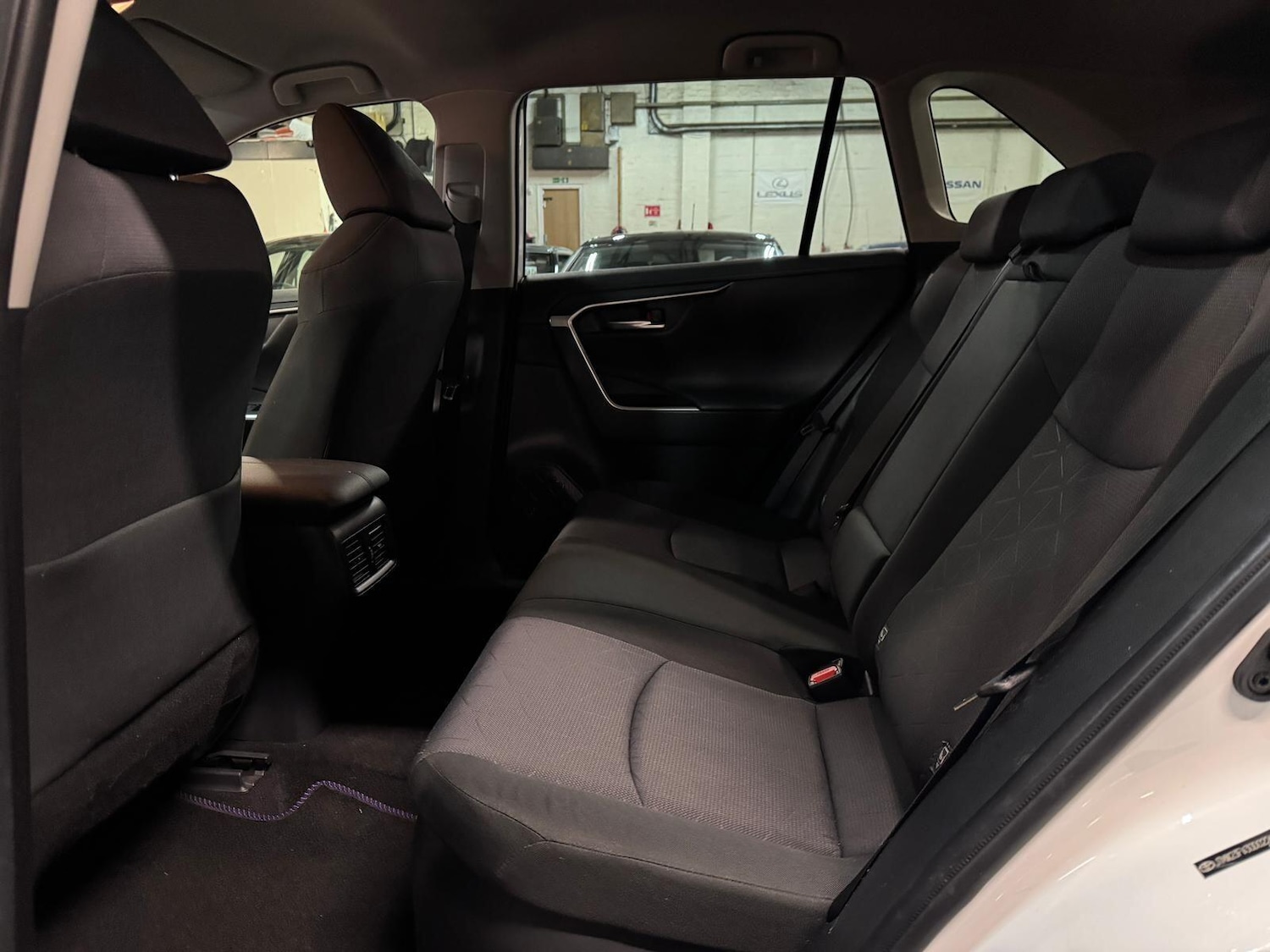 Used Toyota RAV4 2020 for sale - 77613071: Photo 28