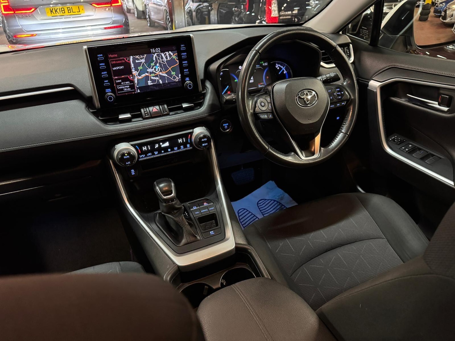 Used Toyota RAV4 2020 for sale - 77613071: Photo 35