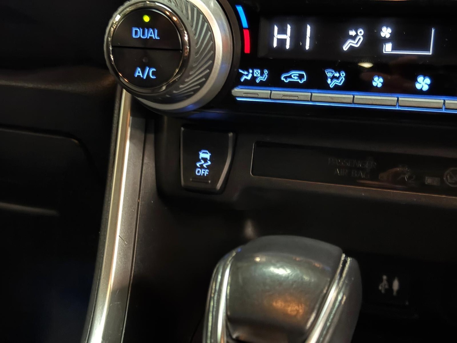 Used Toyota RAV4 2020 for sale - 77613071: Photo 48