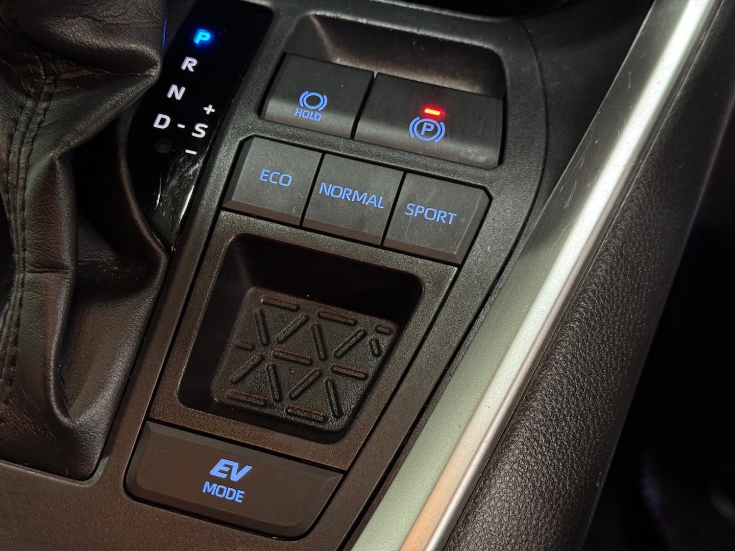 Used Toyota RAV4 2020 for sale - 77613071: Photo 51