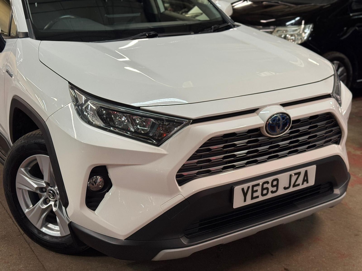 Used Toyota RAV4 2020 for sale - 77613071: Photo 9