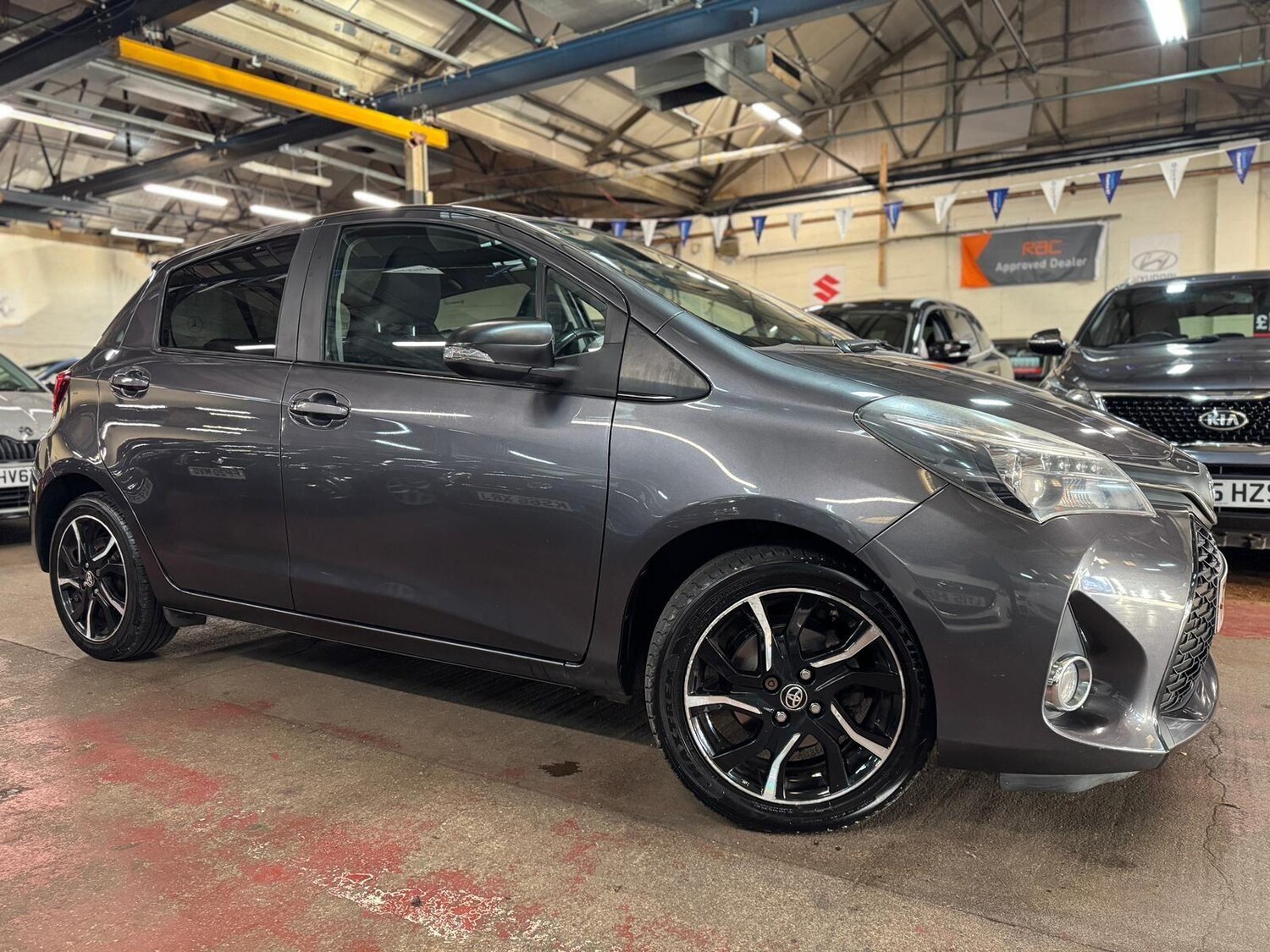 Used Toyota Yaris 2015 for sale - 76619612: Photo 12