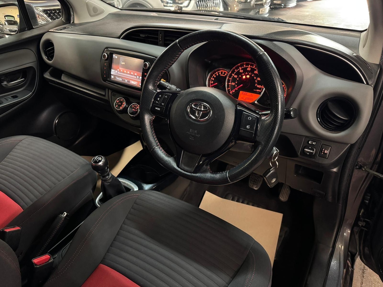 Used Toyota Yaris 2015 for sale - 76619612: Photo 15