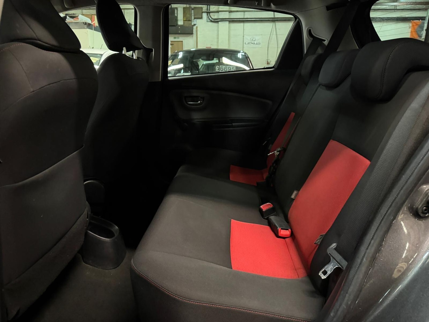 Used Toyota Yaris 2015 for sale - 76619612: Photo 22